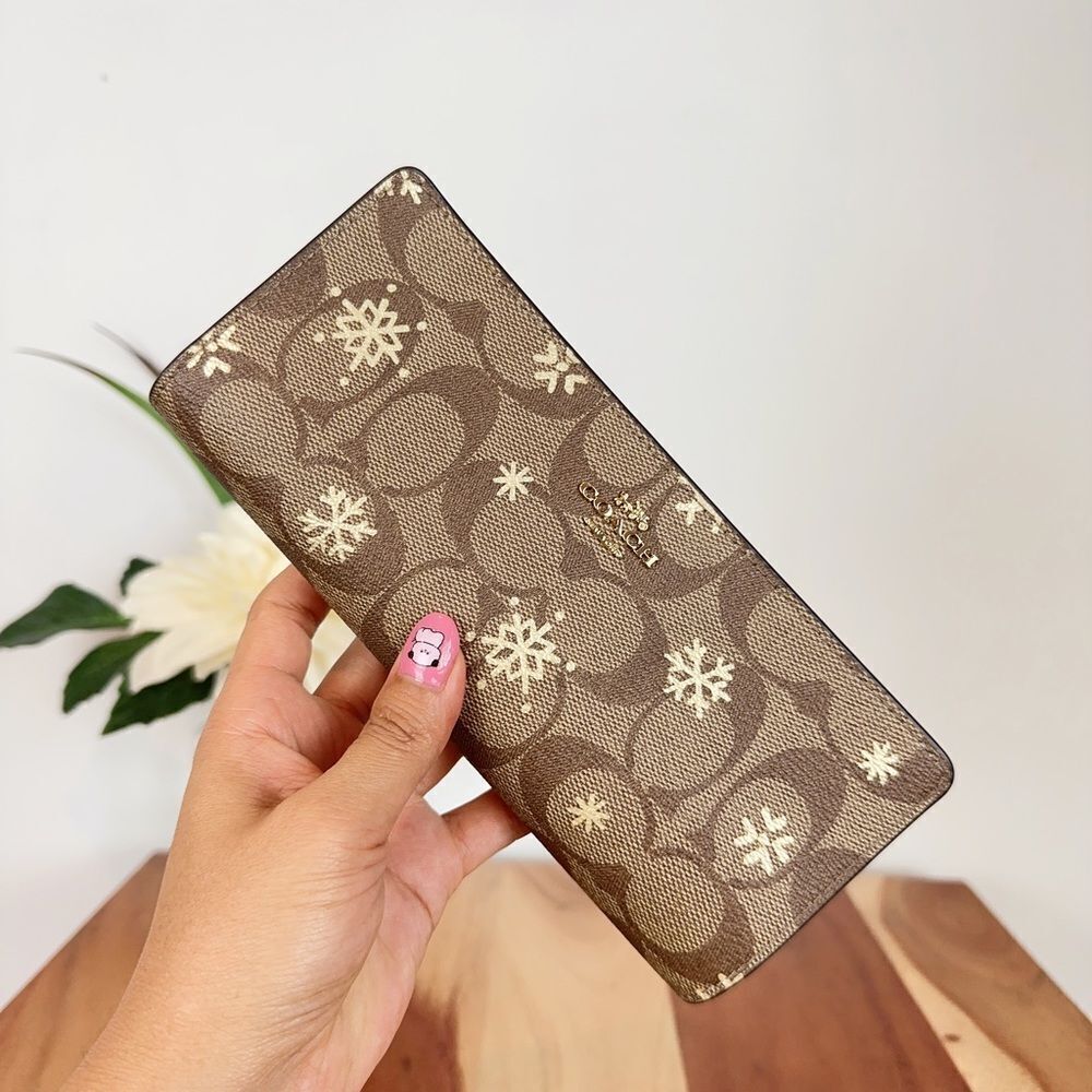 NWT Coach Slim Wallet In Signature Canvas With Snowflake Print